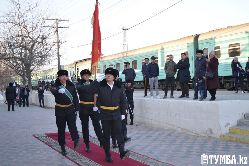 Күйеуінің презерватив киген секс видеосы